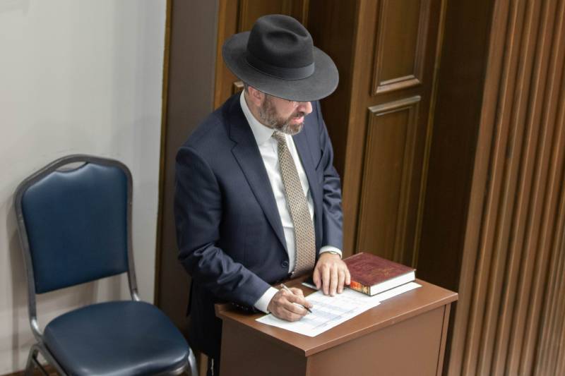 rabbi standing